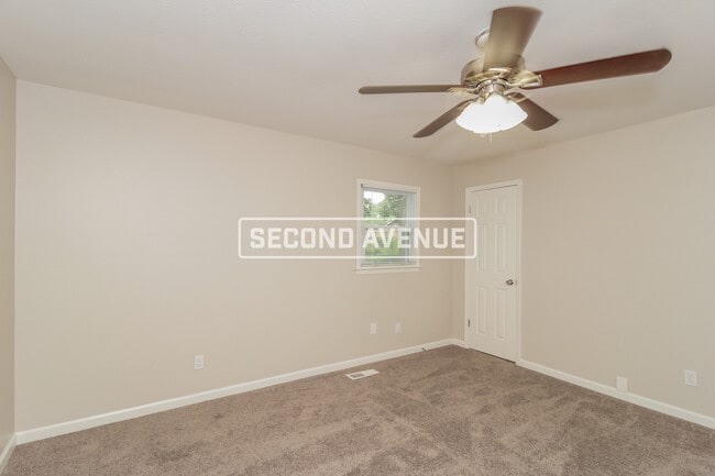 Building Photo - 67 Red Oak Dr