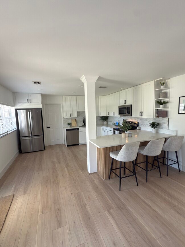 Foto del edificio - 421 NW 39th St