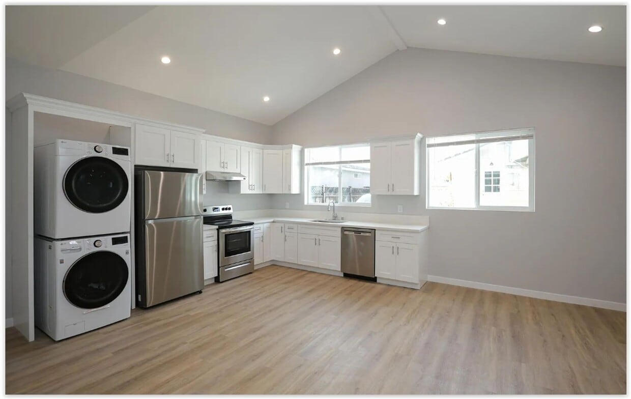 Upgraded Home Next to Chapman University - Upgraded Home Next to Chapman University