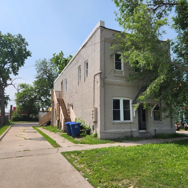 Primary Photo - 1513 Des Moines St