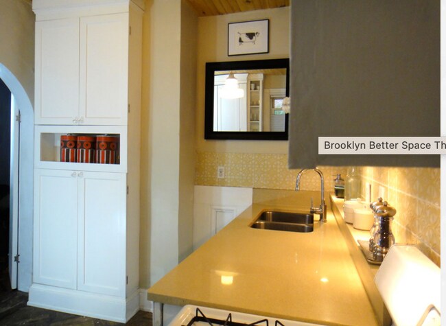 Foto del edificio - 428 E 18th St