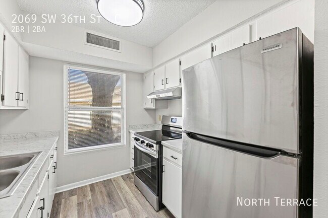 Foto del edificio - 2069 SW 36th St