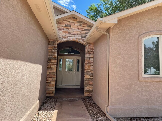 Building Photo - Home for Rent in Fruita!