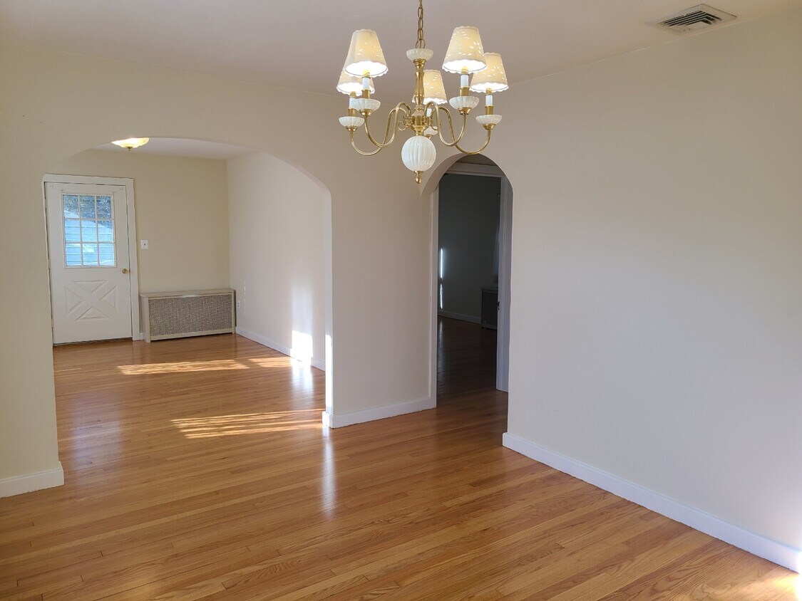 154 S Cedar St, Nazareth, PA 18064 House Rental in Nazareth, PA