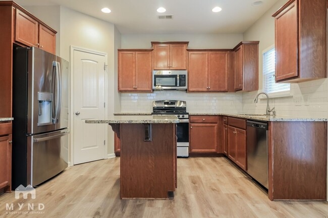 Building Photo - 41 Minima Ct