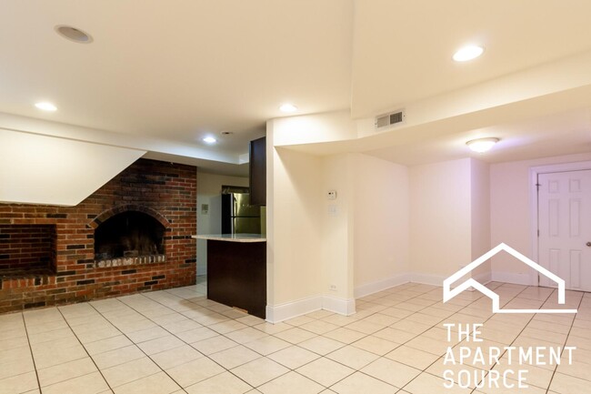 Photo - 877 W Lill Ave Townhome