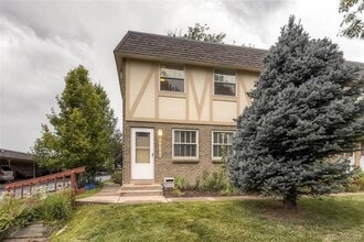 Building Photo - 5060 E Hinsdale Pl