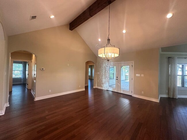 Building Photo - 104 Swan Ct