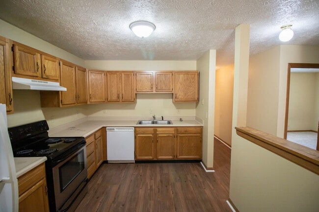 Building Photo - 2854/2856 Plaza Ct