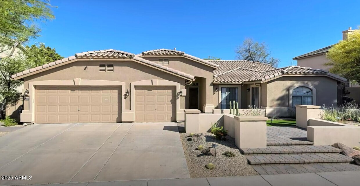 Foto principal - 7646 E Rose Garden Ln