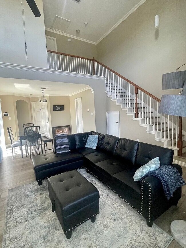 Foto del edificio - 3 Bedroom Townhome in Garland