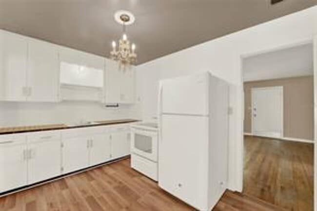 Photo - 1016 Alba Dr Apartment