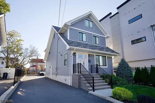 Foto del edificio - 811 Kilsyth Rd