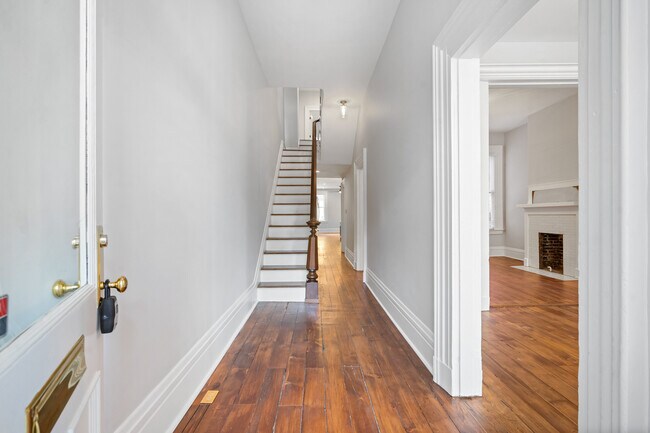 Foto del edificio - 832 Western Ave