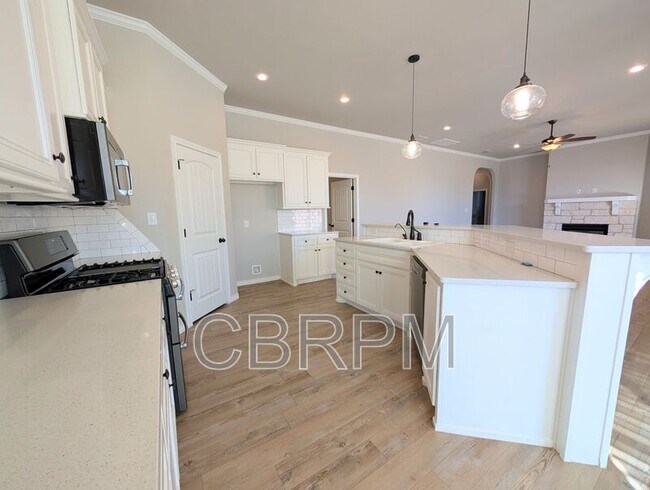 Foto del edificio - 9609 Hyden Ave