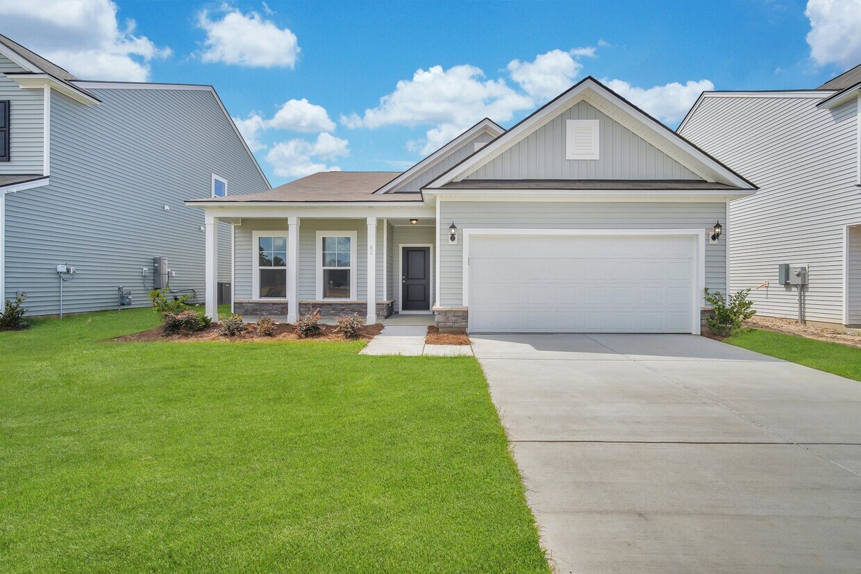 Foto principal - 82 Hillcrest Way
