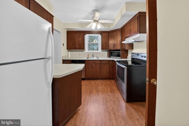 Foto del edificio - 6031 9th St N