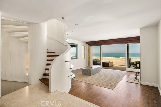 Building Photo - 87 Surfside Ave.