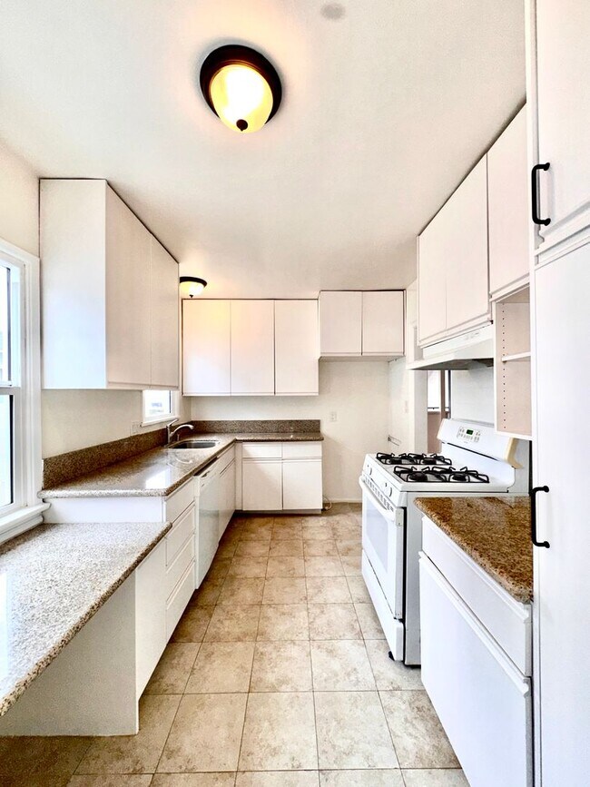 Foto del edificio - 1507-1507 1/2 E Sycamore Ave