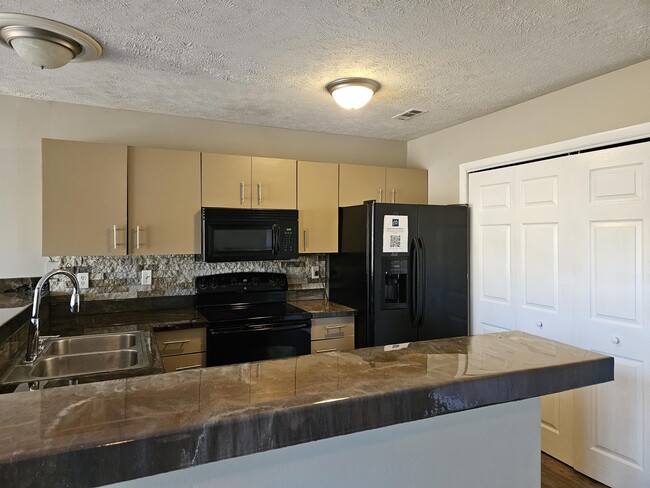 Building Photo - 6756 Willowbrook Dr