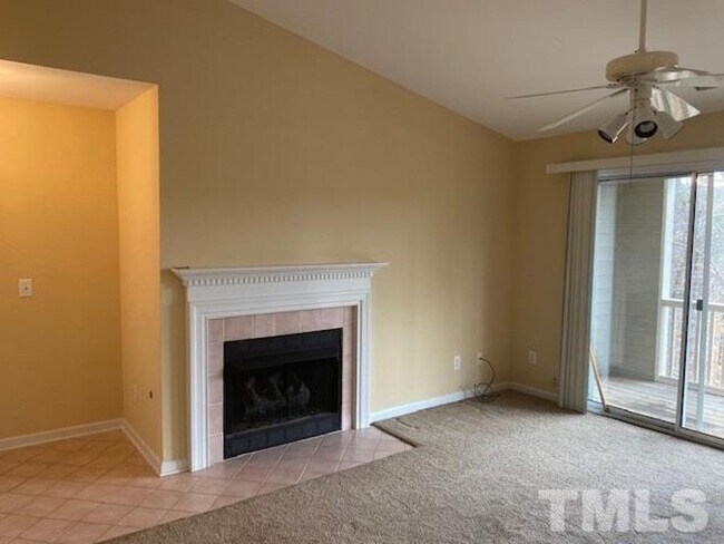 Building Photo - 301 Glen Echo unit F - Bev Roberts Rentals...