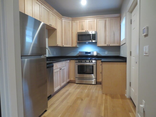 Building Photo - 1786 W 44th St