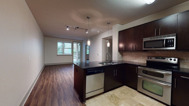 Foto del edificio - 1818 Platinum Triangle