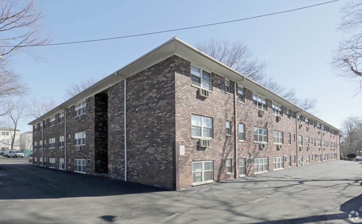Building Photo - Bellewood Gardens