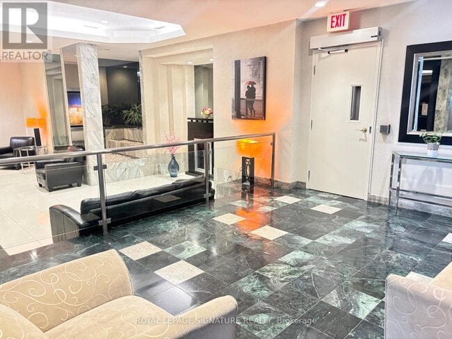 Photo du bâtiment - 4460-4460 Tucana Ct