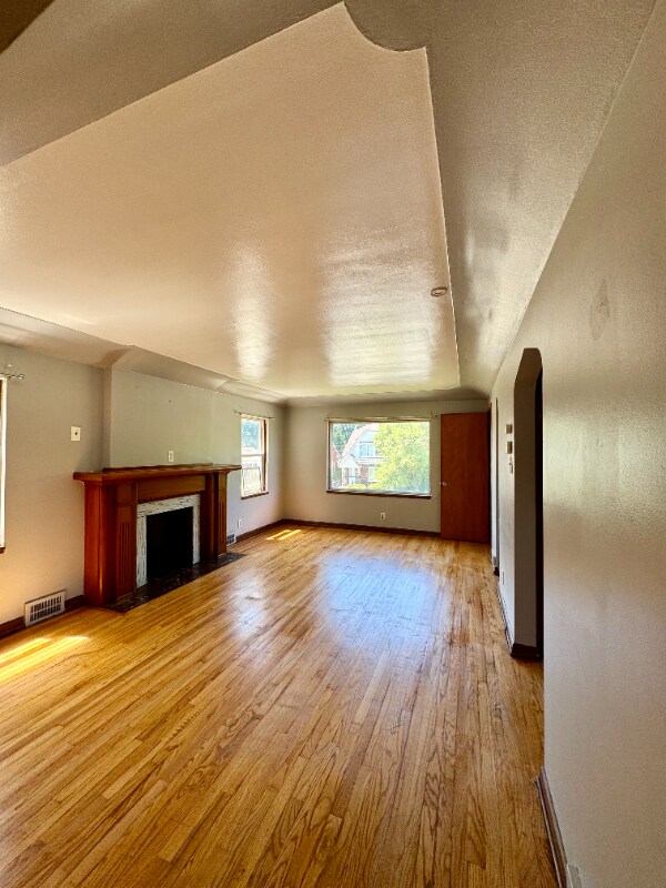 Foto del edificio - 5074 Chalmers St