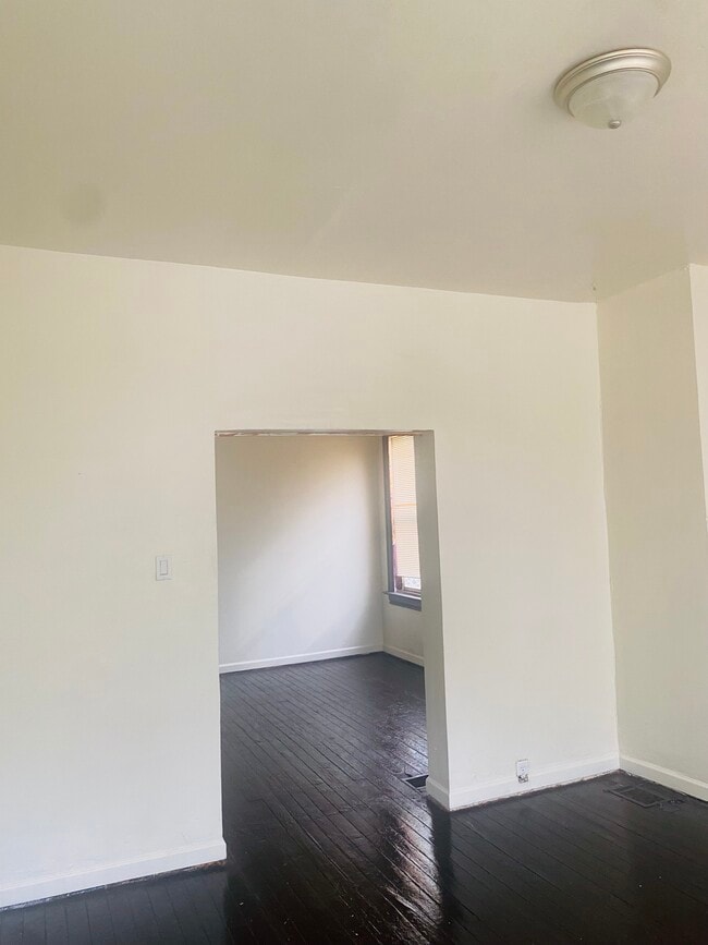 Building Photo - 336 Christian Ave