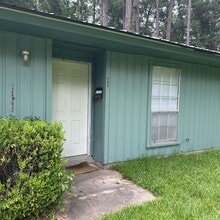 Building Photo - 302 Cartwright Dr