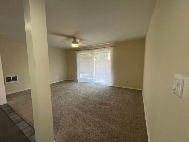Foto del edificio - 10733 Burke Ave N