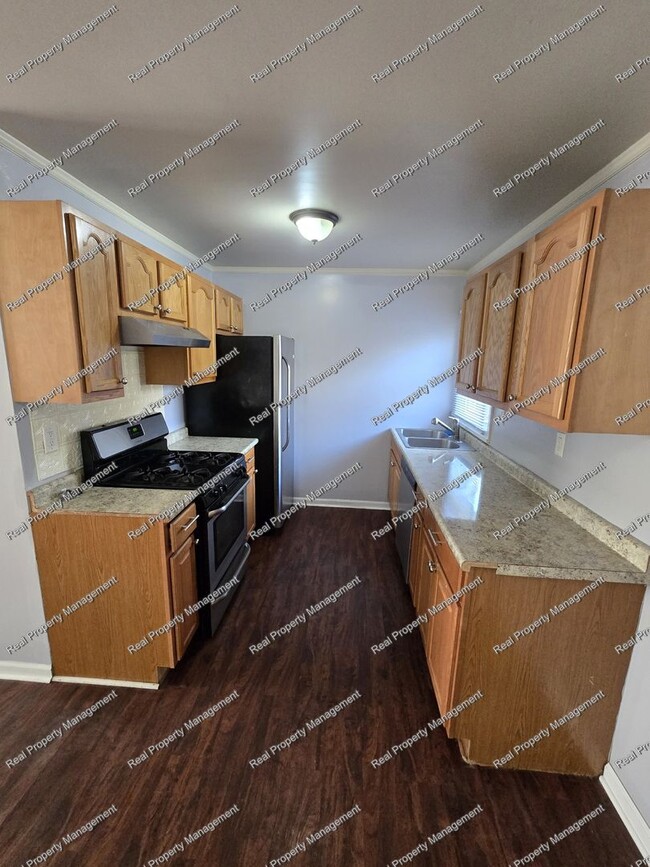 Building Photo - Updated Hobart Ranch