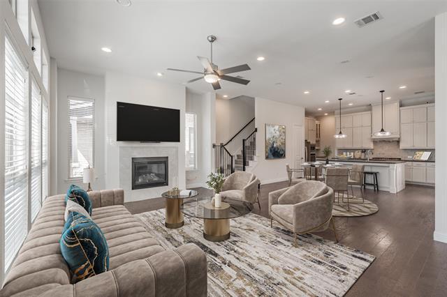 Foto del edificio - 8075 Sunflower Ln