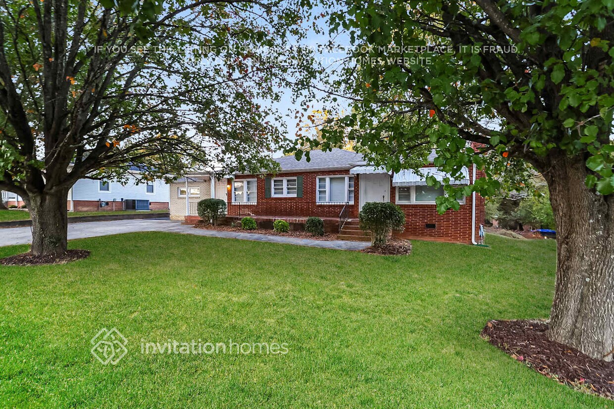 Foto principal - 2209 Ln St