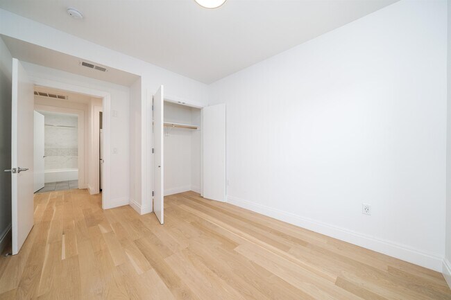 Foto del edificio - 36 Jones St