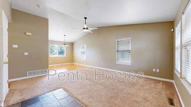 Foto del edificio - 826 Glenwall Dr