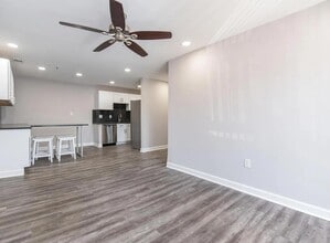 Building Photo - 209 Simpson Ave