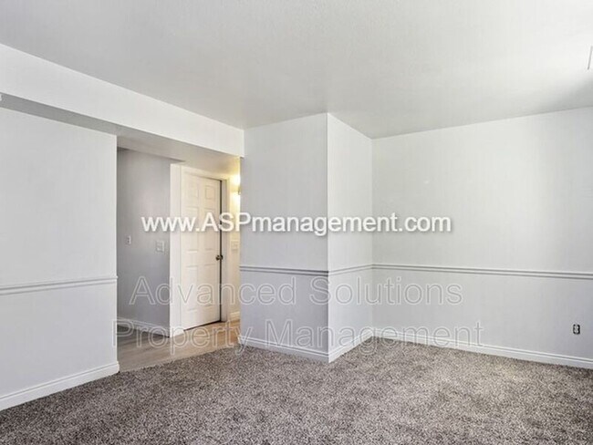 Building Photo - 9227 Benson Way E