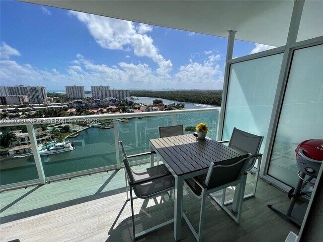 Foto del edificio - 400 Sunny Isles Blvd