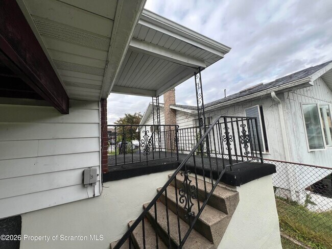 Foto del edificio - 162 N Third St