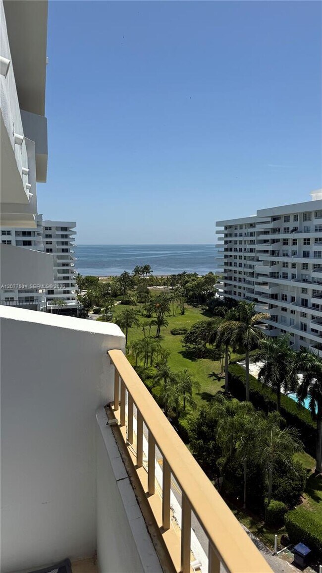 Building Photo - 155 Ocean Ln Dr