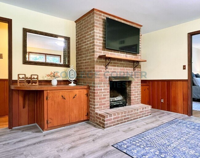 Foto del edificio - 146 Rosedale Cir