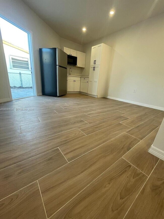 Foto del edificio - 6801 SW 22nd St