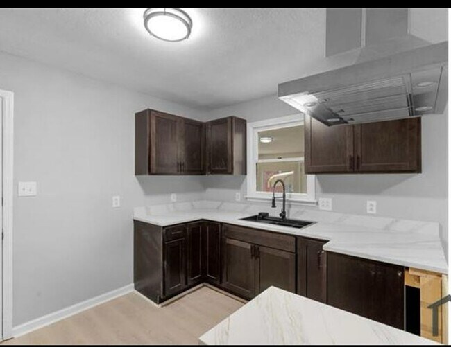 Building Photo - 2970 Armstrong Dr