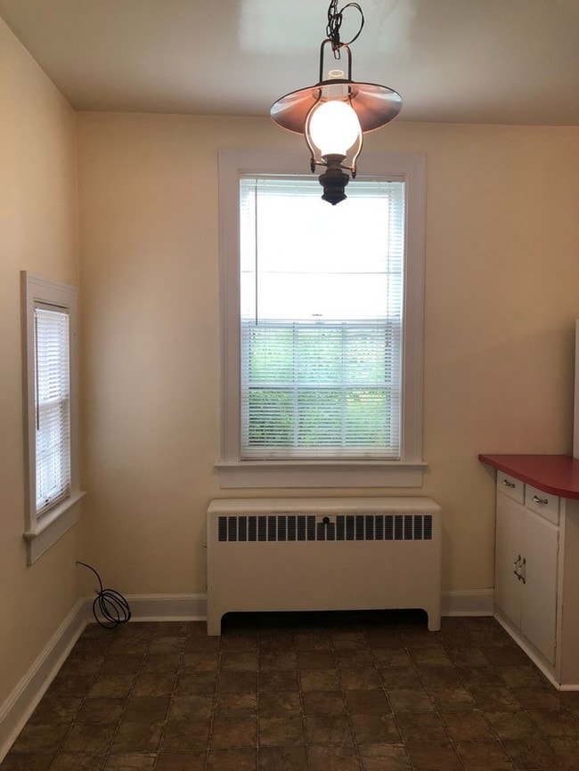 Building Photo - Charming Carriage House in Boonsboro!