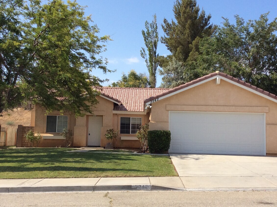 Primary Photo - 3242 Shale Rd