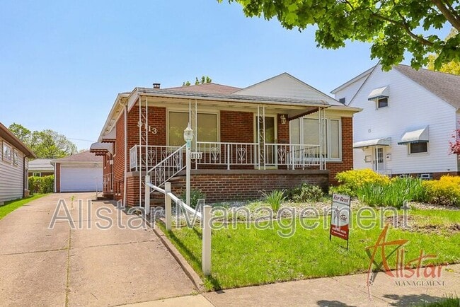Building Photo - 9113 Outlook Dr