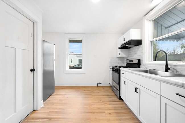Foto del edificio - New Listing! 2 bed 1 bath
